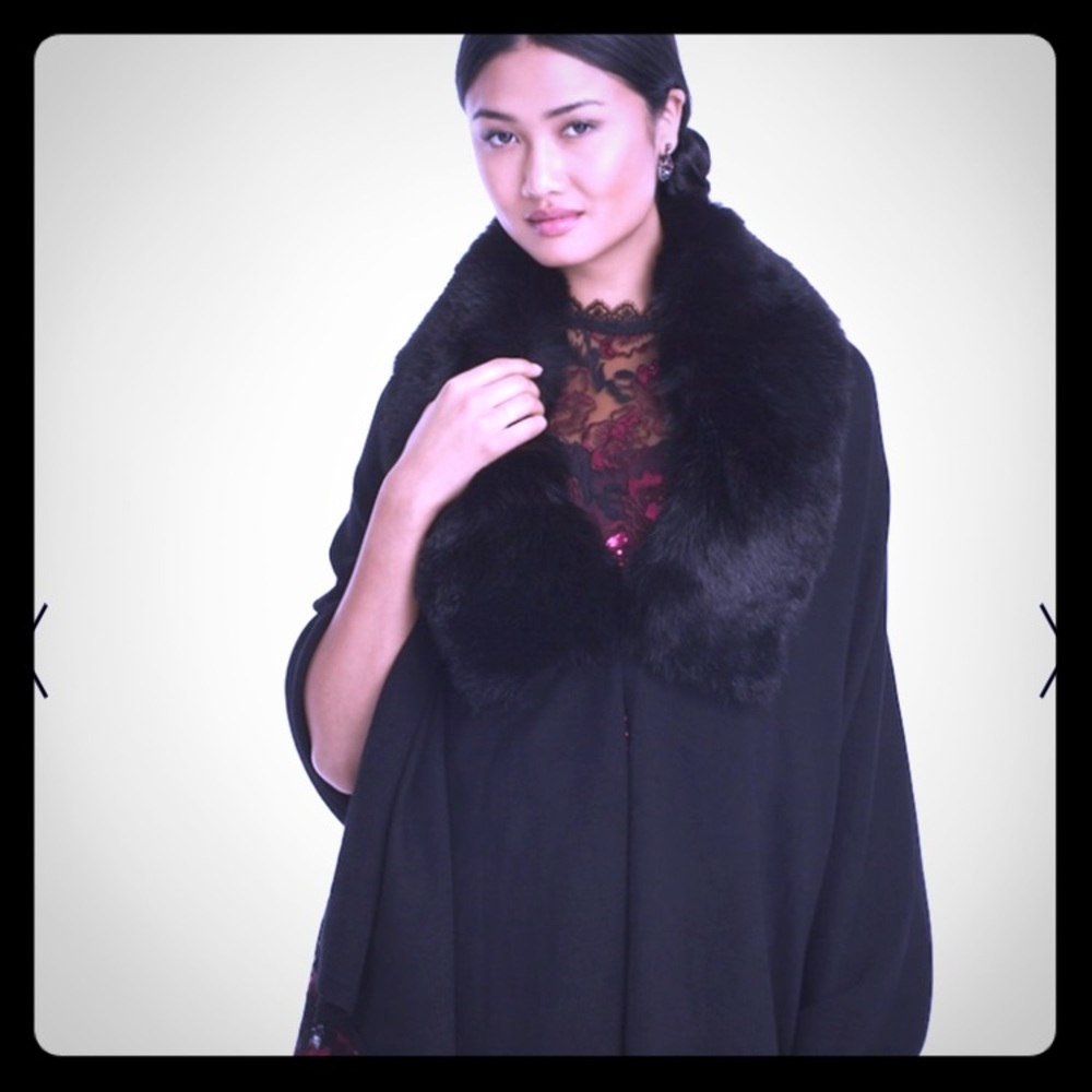 White House Black Market Faux Fur Collar Wrap